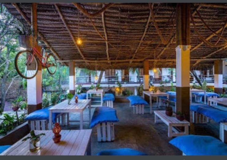 Sea Rock Beach Hotel Аругам-Бей Екстер'єр фото
